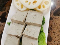 黑豆腐拼荷心-映山红鲜货火锅(鱼嘴店)