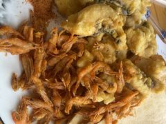 鱼片拼河虾-美顺香食府鱼头老店(雪野湖店)