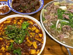 -杨三孃跷脚牛肉(西外棕榈岛店)
