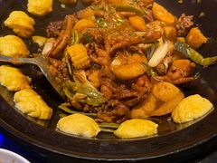 -鱼窝棚柴火铁锅炖(富山屯店)