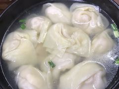 三鲜大馄饨-万寿斋(山阴路店)