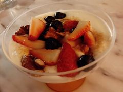 野莓核桃蜂蜜希腊酸奶-The Rug Cafe(王府中环店)