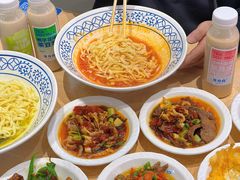 -李与白包子铺(桐梓林店)