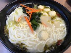 -灵芝妹子海鲜米线(香炉礁山姆店)