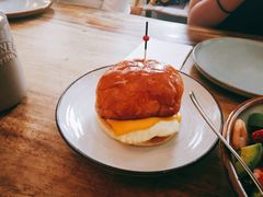 牛油果鸡蛋三明治-RAC BAR(安福路店)