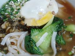 -裕新楼粉面馆·石磨手工粉(四方坪店)