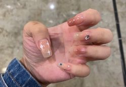 -UGIRL有个美甲