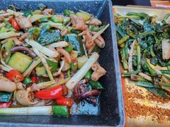 -何师烧烤Pro ·江湖川菜·小龙虾·精酿(太古里旗舰店)