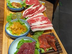 -明洞阿姨·韩式酱蟹烤肉·创意料理(三元桥店)