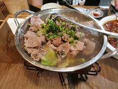 跷脚牛肉-肖四女·江湖菜(临港店)