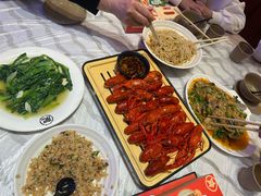 -肥肥虾庄·金牌油焖大虾(首义路店)