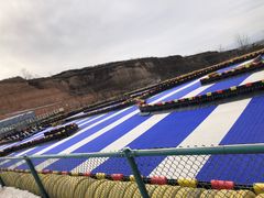 -采薇庄园四季滑雪场