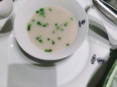 -红鼎豆捞·非遗鲍皇汤火锅(宝丰路店)