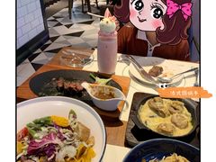 鸡肉大虾鲜蔬波奇碗-西堤牛排(龙德广场店)