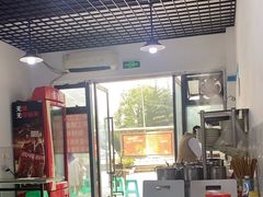 -荣昌铺盖面(鲁能城·中央公馆三期店)