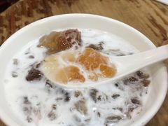 椰汁炖桃胶-沙湾姜埋奶(兴新包店)