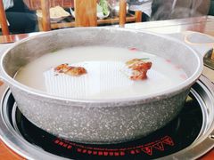 -亿诣蝎府炸酱面羊蝎子火锅(酷车小镇店)