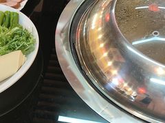 -炖四方东北铁锅炖·烧烤小龙虾(中豪国际店)