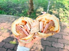-Bánh Mì Huynh Hoa