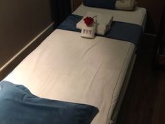 -新盈光·云会所(百丈东路店)