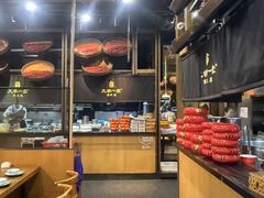 -九锅一堂酸菜鱼(新南凯德直营店)