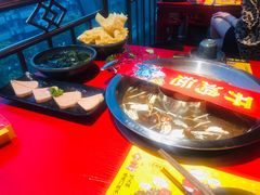 -谭鸭血老火锅(万象九宜城店)