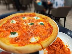 芝士披萨-WOLFGANG PUCK KITCHEN & BAR(迪士尼小镇店)