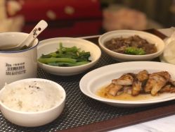 -臻康乃馨月子中心(集美店)