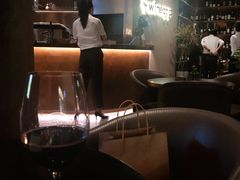 -wineapp葡萄酒餐吧(外滩金融中心店)