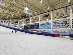 -乔波室内滑雪场