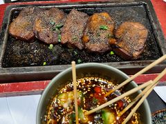 -红鼎豆捞·非遗鲍皇汤火锅(宝丰路店)