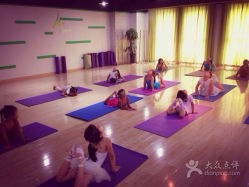 -STUDIO E POLE DANCE