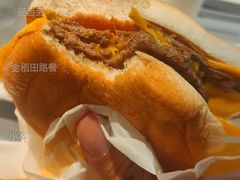 双层安格斯MAX厚牛芝士堡-麦当劳(金稻田路餐)