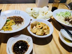 -凤起龙游老面包子(凯德晶品店)