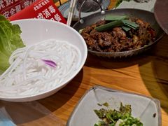 -野山舂·贵州现舂酸汤火锅(鸿通城店)