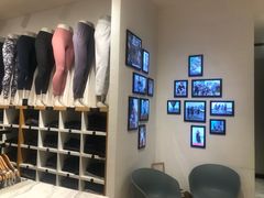 -lululemon(上海浦东IFC店)