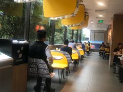 用餐区-麦当劳(宝山大厦店)