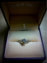 -威德钻石-克拉钻大本营(南京东路店)