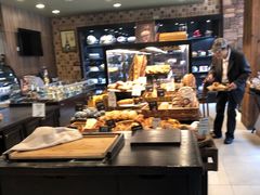 面包甜点陈列柜-红跑车(三牌楼店)