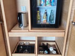 客房小酒吧-重庆解放碑威斯汀酒店