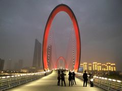 -南京眼步行桥