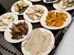 -天宜隆蘑菇宴火锅(石景山旗舰店)