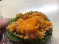 蛋黄肉松青团-许阿姨糕团店(南京总店)