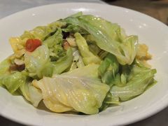 油渣渣莲花白-孔雀云贵川·融合菜(长宁来福士店)