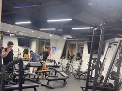 -超鹿运动(达信大厦店)