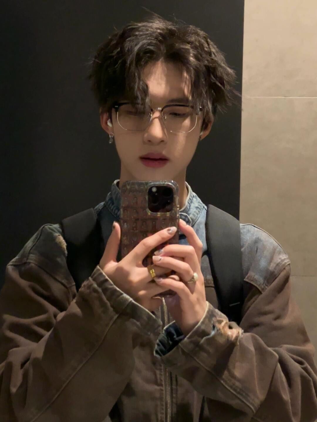 中分发型超帅气