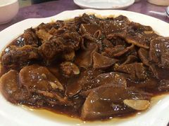 红烧牛舌尾-普天和酒楼·新津菜·烤鸭(天津之眼店)