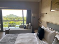 -上海佘山世茂艾美酒店