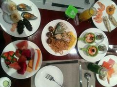 -荣誉国际酒店-云顶旋转餐厅