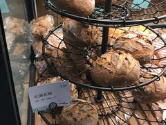 -Dough&Joe团憩(瑞虹天地月亮湾店)